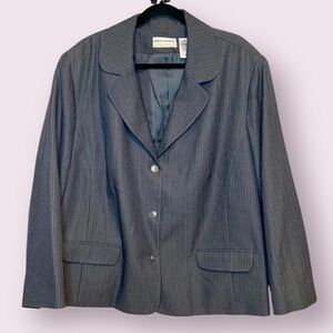Alfred Dunner Woman Plus Size Suit Jacket Blazer Gray With White Pinstripes 24W
